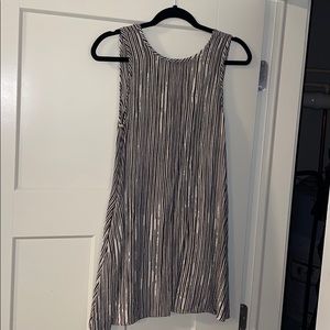 Boutique Sleeveless Shift Dress
